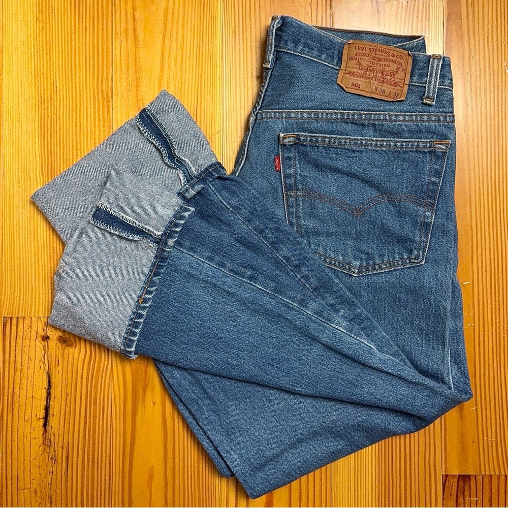 Vintage 90s Levi’s 501 Jeans made in the USA Size 33x29